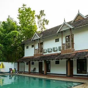 Vajra Ayurveda And Yoga Retreat Aparthotel Kochi