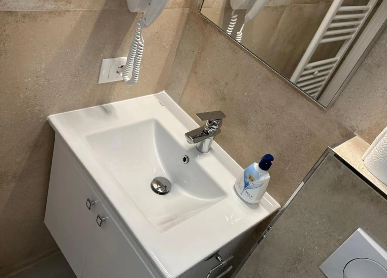 Comfort Rooms Поградец