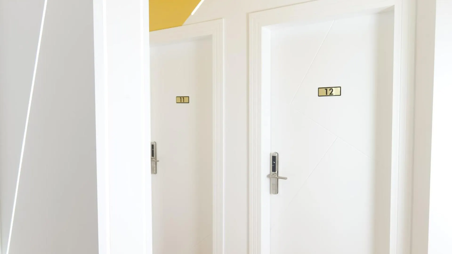 Comfort Rooms Поградец Албания